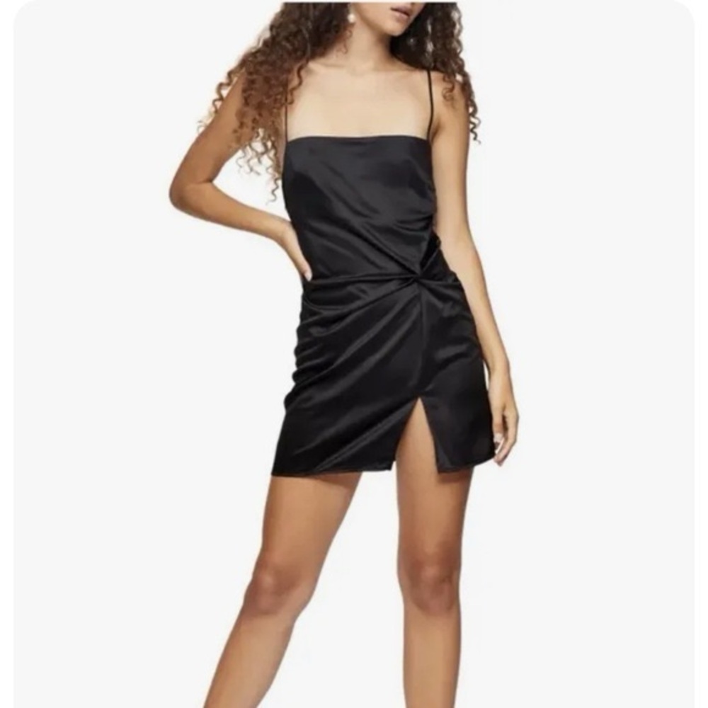 TOP-SHOP Twist
Front Square
Neck Mini
Satin Slip Little
Black Dress